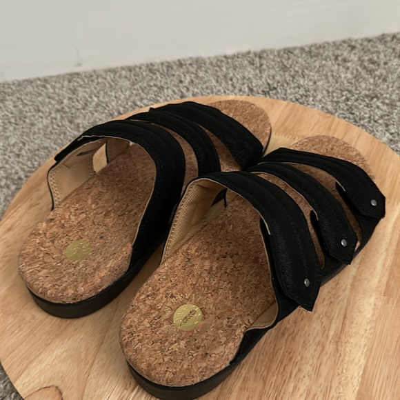 Revitalign orthotic shimmer suede slide sandals - Picture 5 of 9